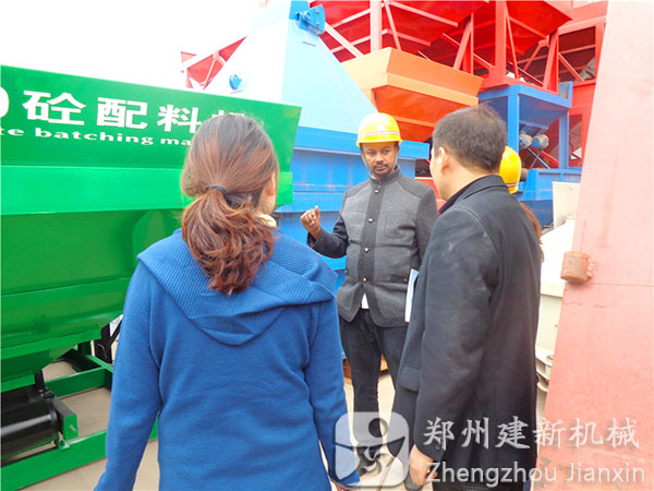 埃塞俄比亚客户和建新人员交流混凝土开云手机注册-开云(中国)站知识