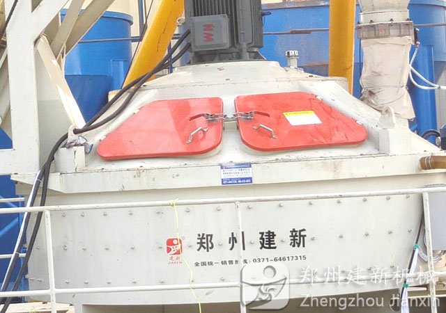河南原阳开云手机注册-开云（中国）站安装完成主机采用建新1500立轴混凝土开云手机注册-开云（中国）机